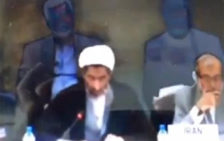 بالفيديو.. إيراني يقرأ خطبة "حسينية" باجتماع للأمم المتحدة !
