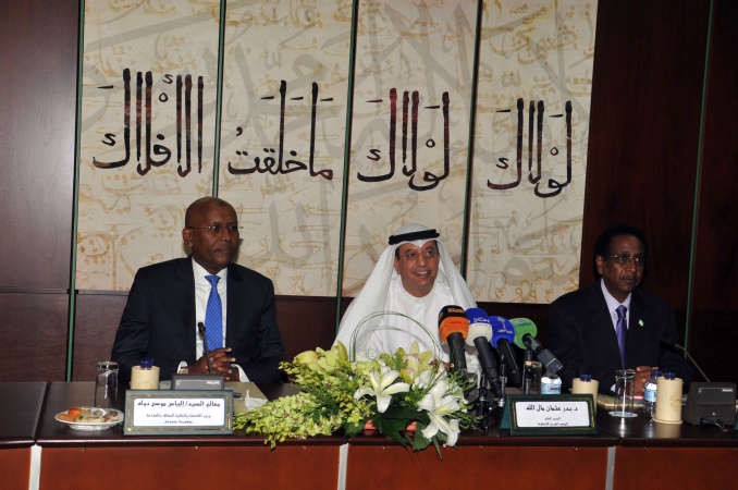 د بدر مال الله متحدثا خلال المؤتمر الصحافي 	قاسم باشا﻿