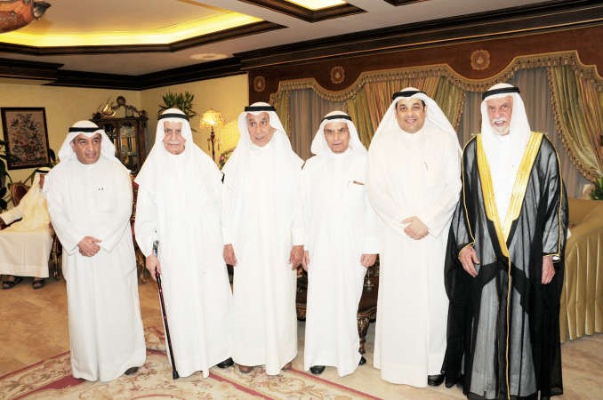 عبدالرحمن الغنيم وعبد العزيز الغنام ضمن المهنئين انور الكندري