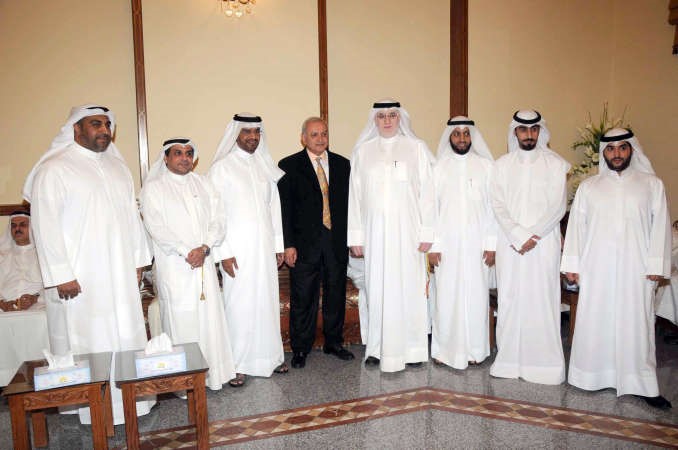 دبدر العيسى متوسطا متعب العتيبي وجمال السويفان ﻿