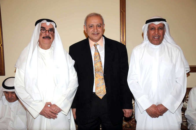 دمحمد الرميحي ود احمد ابو الليل يقدمان التهاني ﻿