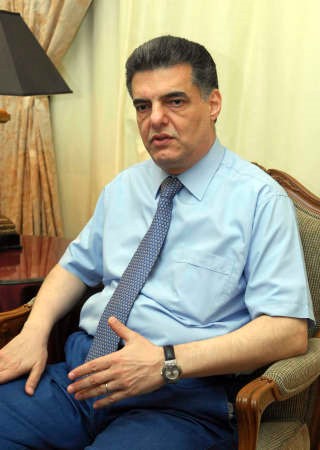 عاطف مجدلاني 