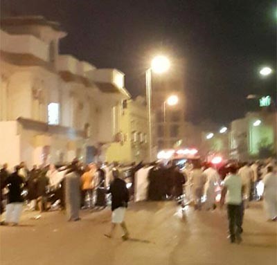 بالفيديو والصور.. الامن السعودي يلقي القبض على قاتلي 5 اشخاص امام حسينية في الأحساء