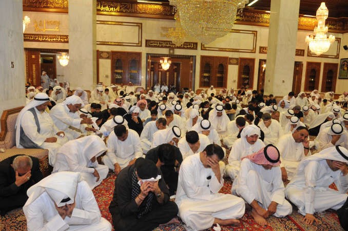 بكاء وتاثر في ذكرى احياء عاشوراء﻿