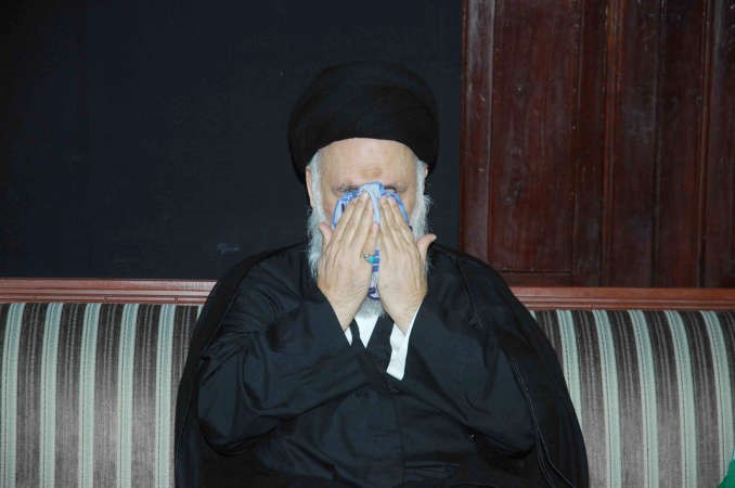 بكاء وتاثر ﻿