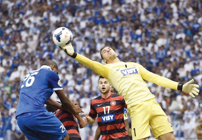 حارس مرمى سيدني انتي كوفيتش تالق امام الهلال بشكل لافتافپ﻿