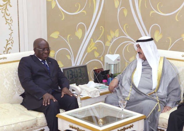 سمو الشيخ ناصر المحمد مستقبلا اياسور ادجي اتيت ﻿