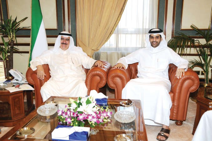 المدير العام والرئيس التنفيذي للشركة محمد بن عبدالله ال ثاني خلال اللقاء بمحافظ العاصمة