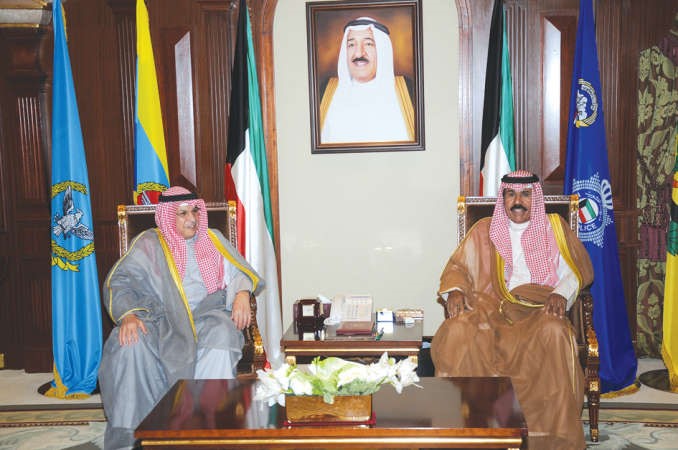 سمو ولي العهد الشيخ نواف الاحمد مستقبلا الشيخ خالد الجراح﻿
