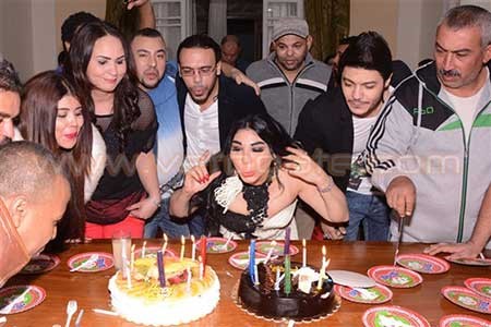 بالصور.. غادة إبراهيم تحتفل بعيد ميلادها