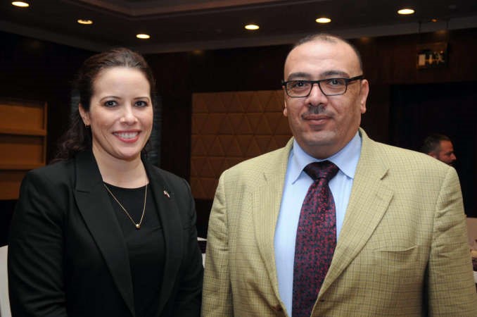 ملحق الملكية الفكرية عائشة سالم مع الزميل اسامة دياب﻿