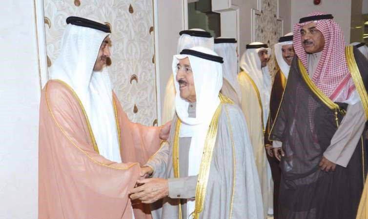صاحب السمو الامير مصافحا سمو الشيخ عبدالله بن زايد ال نهيان﻿