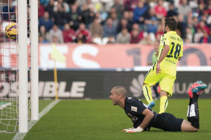الاسباني جوردي البا انقذ برشلونة بتسجيله هدف الفوز