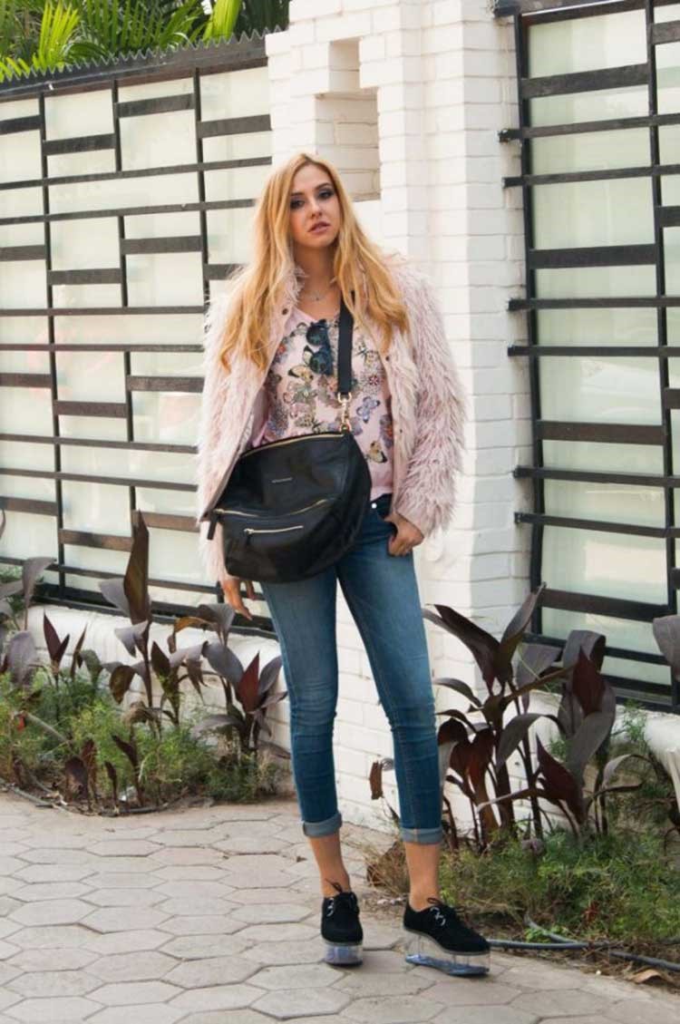 بالصور.. شابة لبنانية - مصرية - سويسرية ملكة الموضة على إنستغرام