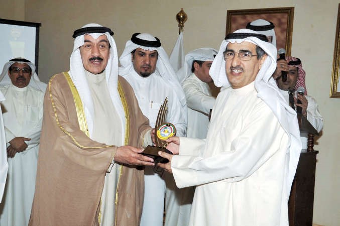 الفريق متقاعد فهد الامير مكرما معبدالعزيز الابراهيم﻿