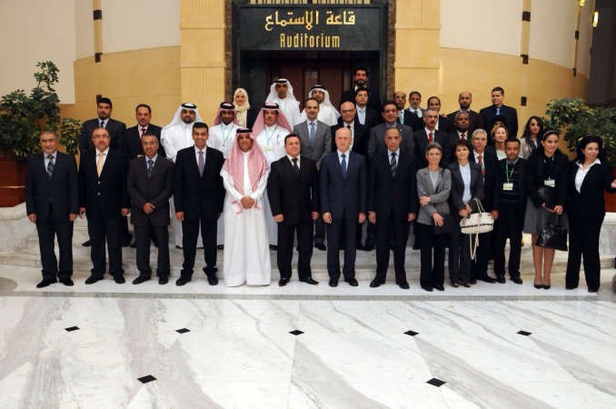 المشاركون في الاجتماع العاشر للخبراء الحكوميين العرب بالجزائر