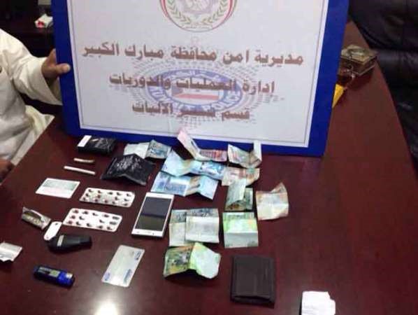 جانب من المخدرات المضبوطة في شارع الغوص﻿