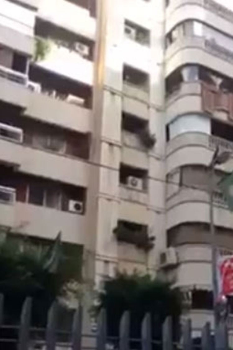 بالفيديو.. لحظة انتحار خادمة في بيروت برمي نفسها من الدور الرابع 