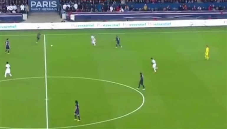 بالفيديو.. مورا "يُراوغ" لاعب مارسيليا دون أن يلمس الكرة! 