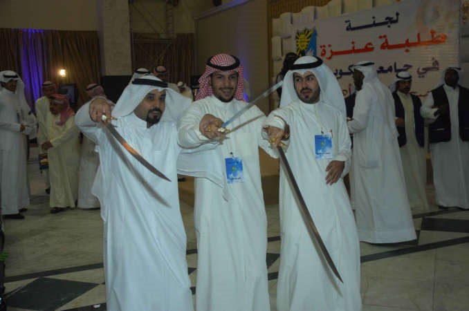 عرضة بالسيف﻿
