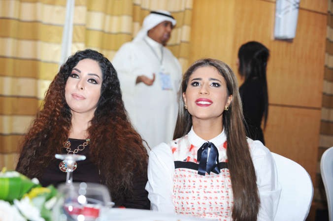 نور افضل ممثلة دور اول مناصفة مع ليلى عبدالله عن مسرحية بياع الجرايد