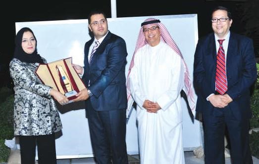 ايهاب بقلاوة يتسلم جائزة التميز في الحوكمة﻿