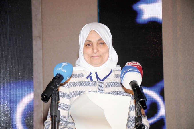 هند الصبيح متحدثة في افتتاح المؤتمر