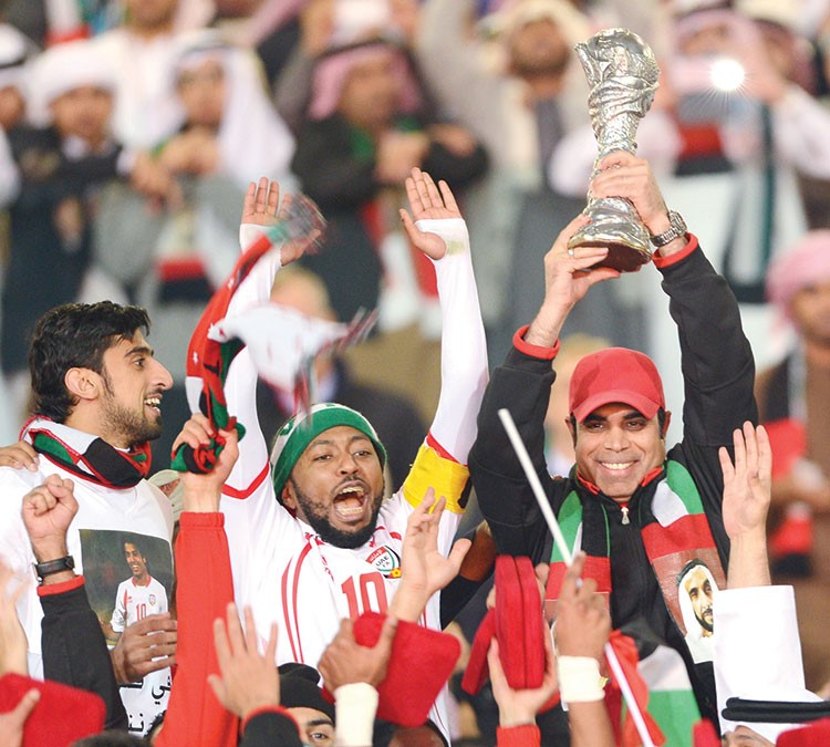 الإمارات للاحتفاظ باللقب