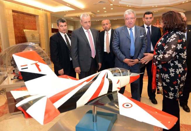 وزير الداخلية نهاد المشنوق خلال زيارته احد مصانع الاسلحة الحربية المصرية محمود الطويل
