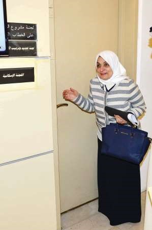 هند الصبيح تهم بالدخول الى اجتماع الاولويات ﻿