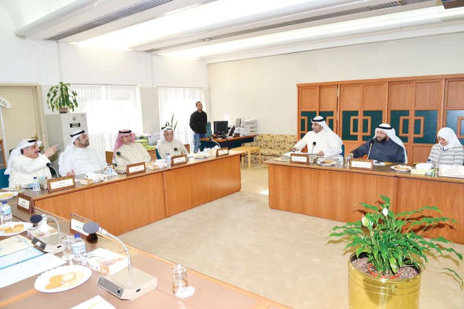 جانب من اجتماع الحكومة مع لجنة الاولويات البرلمانية امس﻿
