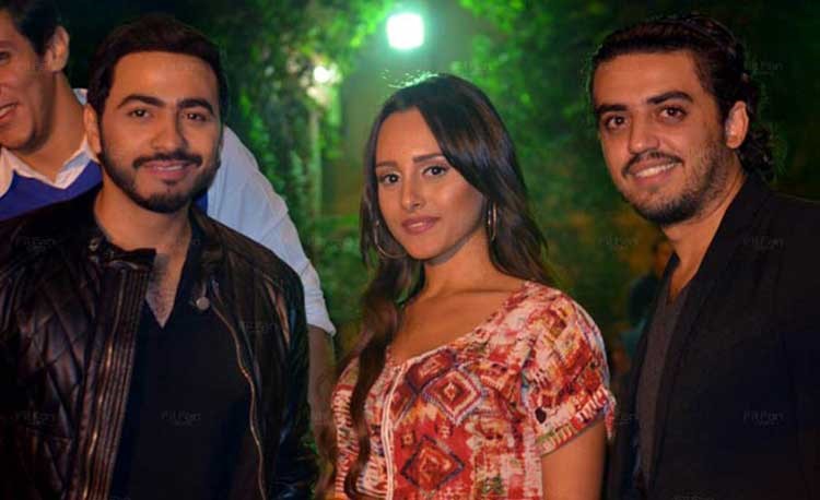 تامر حسني يلتقي بأصدقائه في عيد ميلاد أحمد عصام
