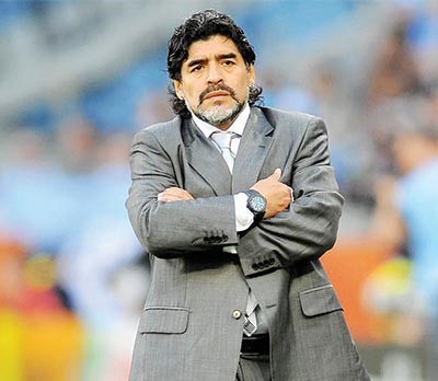 مارادونا: رونالدو وصل إلى مستوى ميسي في عام 2014 فقط