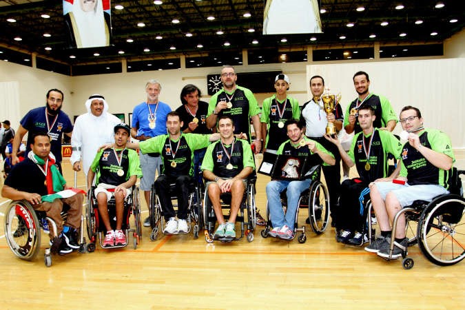 فريق تورينو البطل مقلدا بالميداليات الذهبية﻿