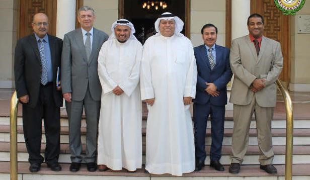 لقطة جماعية لجانب من المشاركين في الدورة ناصر عبدالسيد