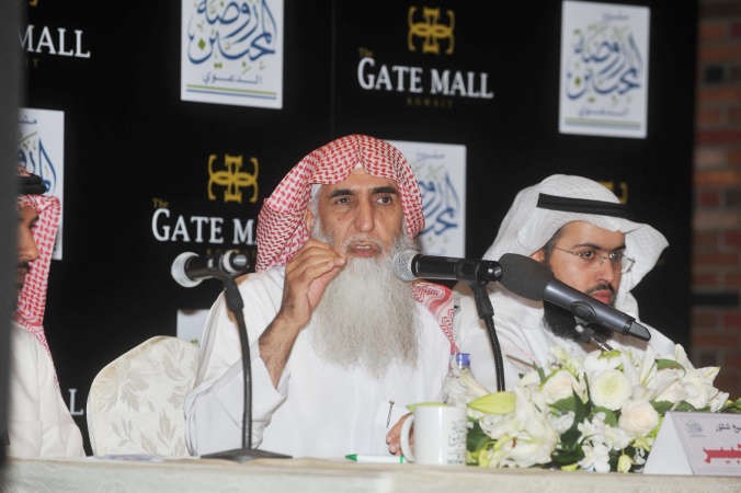 الداعية دخالد الجبير متحدثا خلال اللقاء 	 قاسم باشا﻿