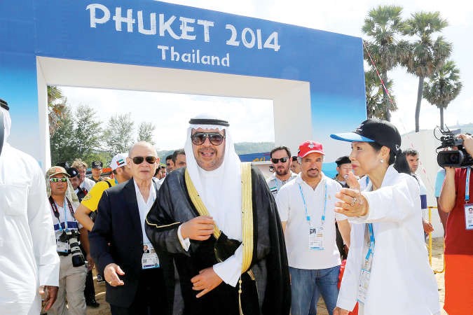 الشيخ احمد الفهديتجول في مقر منافسات البطولة 