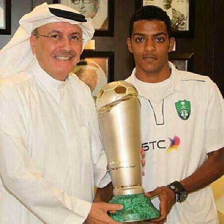 بالصور.. وفاة لاعب الاهلي السعودي السابق زياد السلامي إثر حادث مروري مروع 