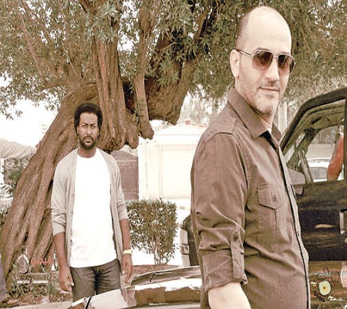 فيصل العميري وخالد البريكي في الفيلم
