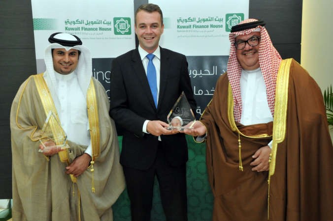 جانب من تسلم الجائزتين