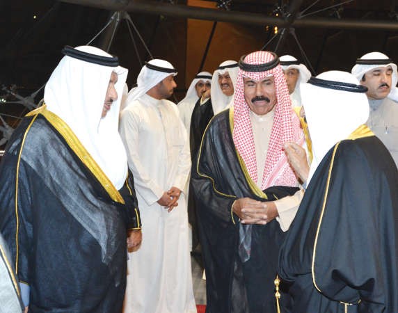 صاحب السمو الامير الشيخ صباح الاحمد مغادرا الى الرياض وفي وداع سموه سمو نائب الامير وولي العهد الشيخ نواف الاحمد وسمو رئيس الوزراء الشيخ جابر المبارك