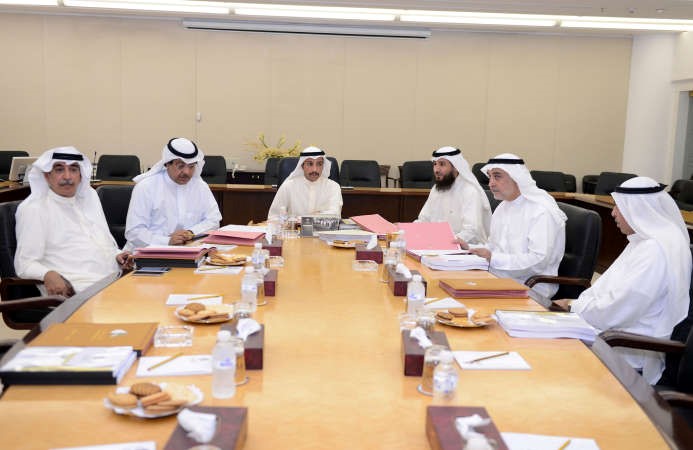 رئيس مجلس الامة مرزوق الغانم مترئسا اجتماع مكتب المجلس امس﻿