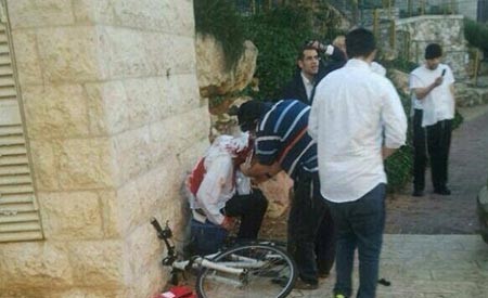 بالفيديو والصور.. فلسطينيان يقتلان 5 اسرائيليين بالسواطير