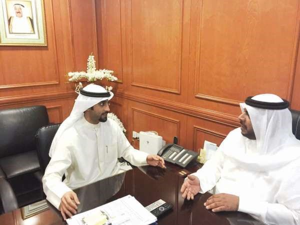 الشيخ احمد المنصور يتحدث مع بشار النصار﻿