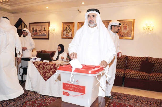 السفير الشيخ خليفة ال خليفة يدلي بصوته﻿