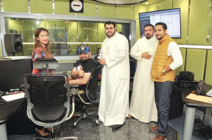 قايلة كأس الخليج: متصلون ومستمعون تغنوا بالأزرق