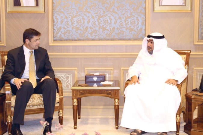  الشيخ ثامر العلي مستقبلا النائب الاول لمساعد وزير الدفاع الاميركي توم اتكن ﻿