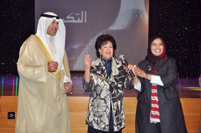 ماما انيسة تعرب عن تقديرها للجميع احمد علي 