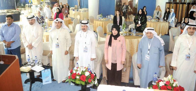 لولوة السالم وجمال النصر الله خلال المؤتمر﻿