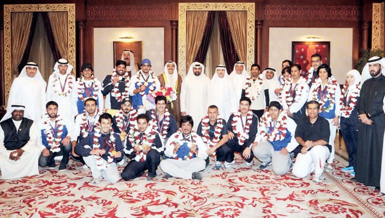 احمد خزعل ودعيج العتيبي يتوسطان نجوم منتخب الرماية﻿